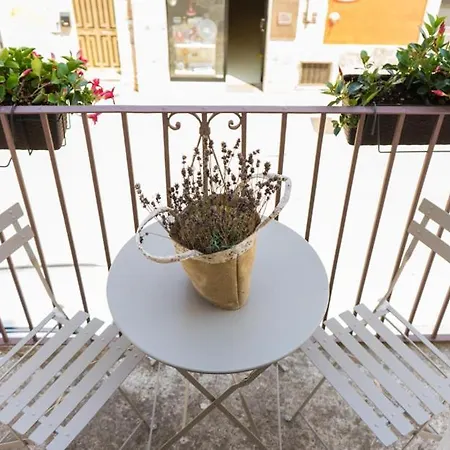 La Torre Del Tempo B&B 4*